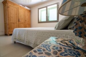 Moresca fiori particolare da comodino