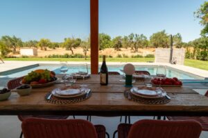 Moresca pranzo su piscina